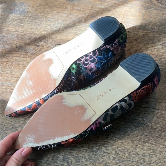 (CLOSET CLOSING FINAL SALE) Pointy Toe Floral Embroidered Chic Mary Janes - Picture 7 of 8